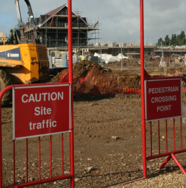 Construction site pedestrian barrier