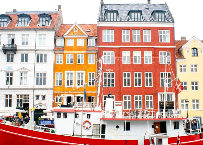 The bright colors of Nyhavn