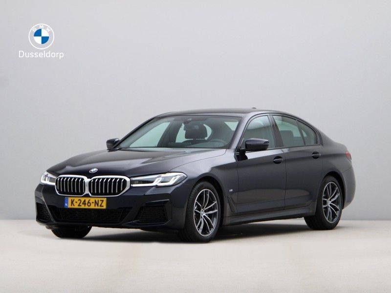 BMW 5 Serie 520i High Exe M-Sport Aut. afbeelding 1