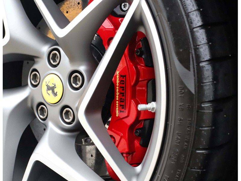Ferrari F8 Tributo *Carbon*Lift*LED*Passenger display*Camera* afbeelding 7