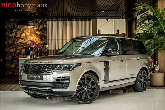 Land Rover Range Rover 4.4 SDV8 Black Pack | Panorama | Head-up Display | Trekhaak | Ambient lighting