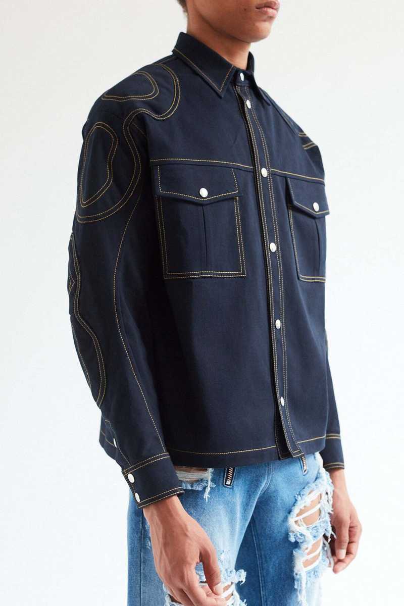 Tahir Overshirt in navy with patches and contrast stitching FRONT. Button closure on pockets Side. GmbH SS22 ´White Noise´