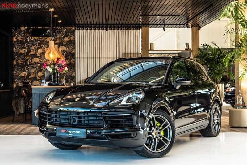 Porsche Cayenne E-Hybrid | Sport-Chrono | Panorama | BOSE | PASM | Adaptieve Sportstoelen