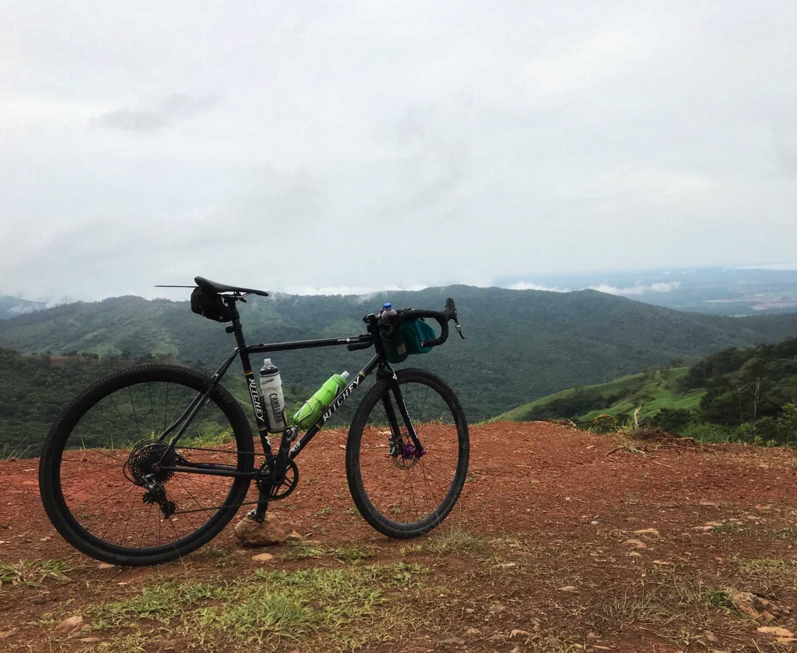 Idiota Gringo Bikes Panama: Arrival and Cerro Jefe