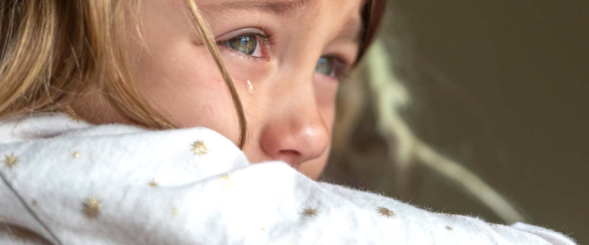 Image of young girl crying.