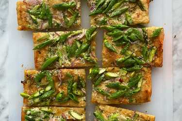 Spring asparagus and snap pea flatbread
