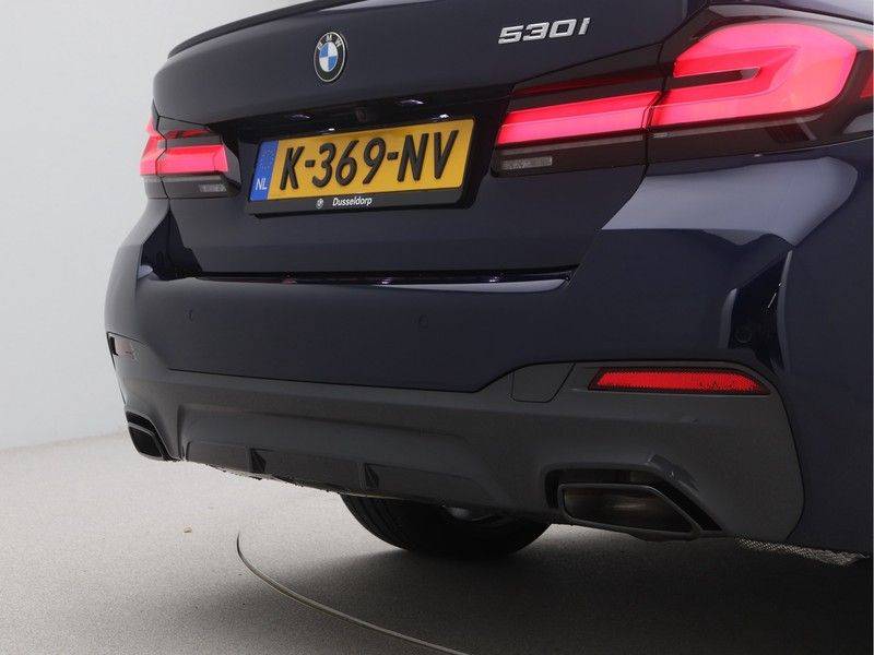 BMW 5 Serie Sedan 530i High Executive M-Sport Automaat afbeelding 23