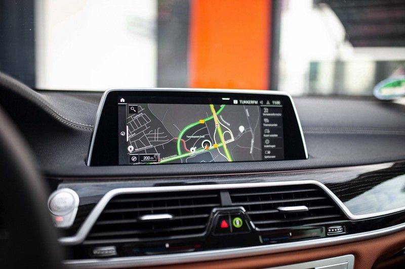 BMW 7 Serie 740d xDrive *ACC / Schuifdak / Harman-Kardon / Trekhaak / Laser / HUD* afbeelding 15