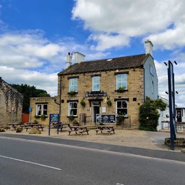 Yeadon Tarn - Discover Leeds