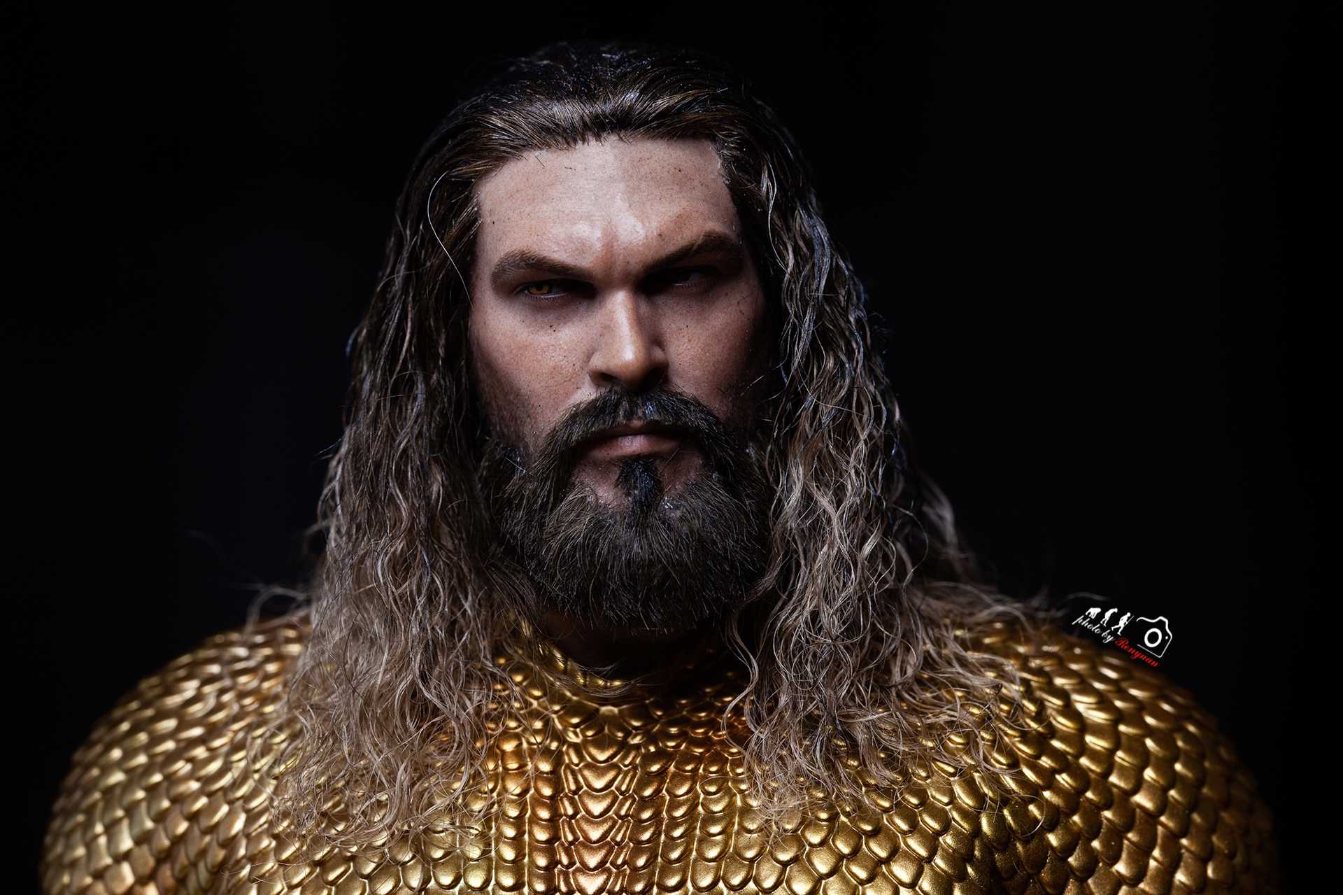 Hot Toys Aquaman 1/6 Scale Figure