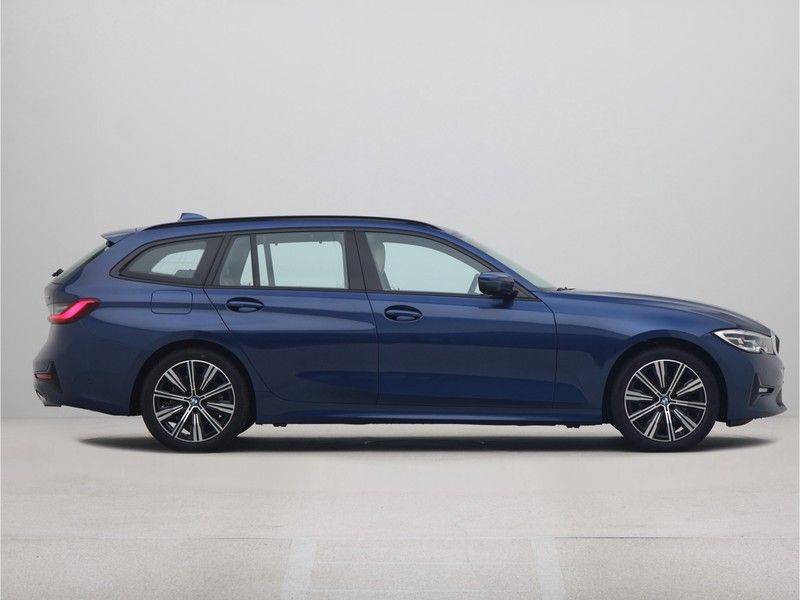 BMW 3 Serie Touring 318i Executive Edition Sport Line Automaat afbeelding 8