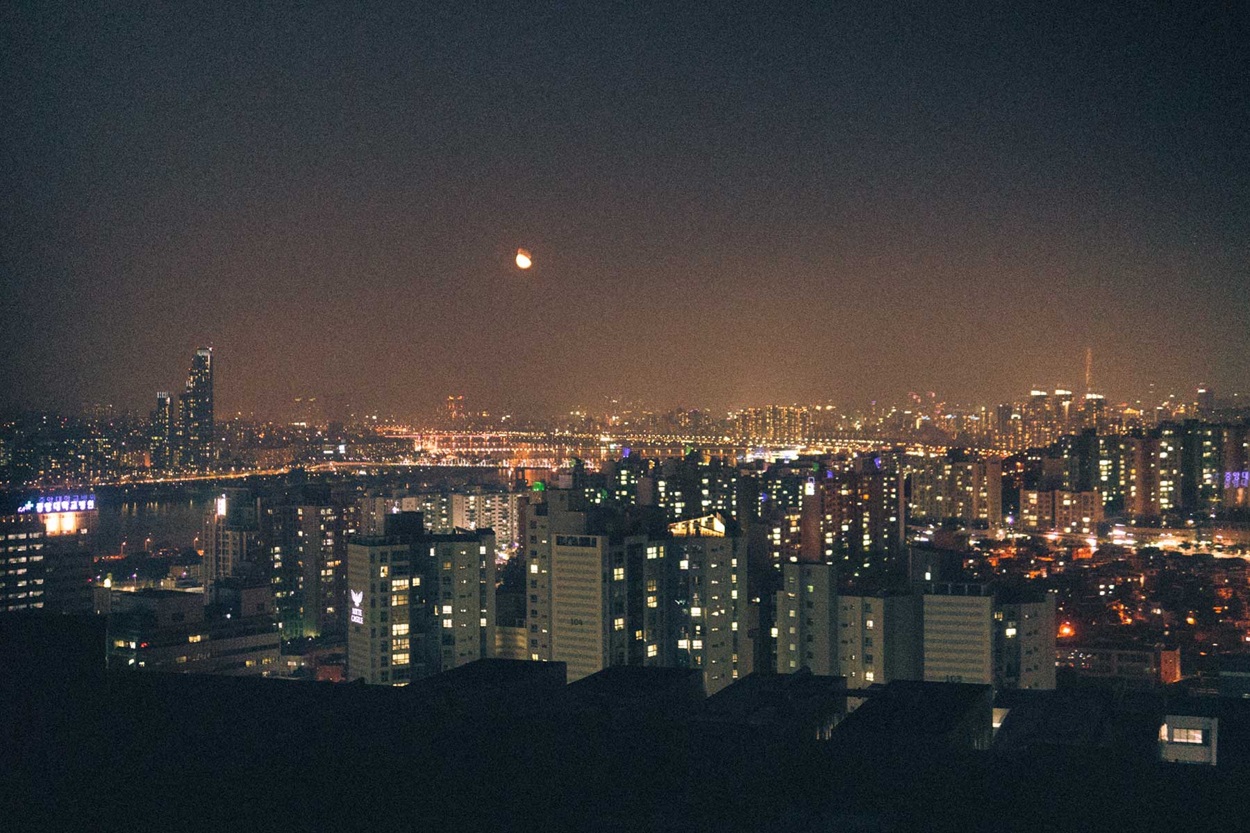 Landscape picture of Seoul, Korea by night