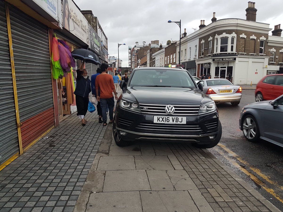 oh my god twitter doesn’t include alt text from images in their API