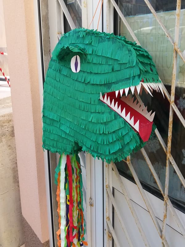 pinjata dinosaur