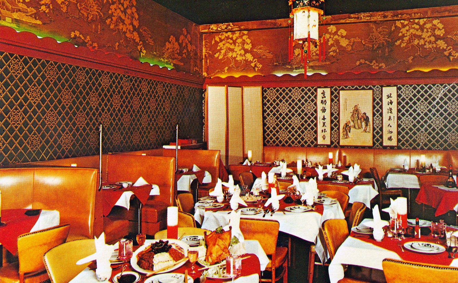 chinese restaurant dining room decorated in red and gold