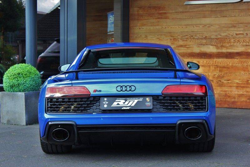 Audi R8 5.2 V10 Performance Quattro 620pk **Keramisch/B&O/Carbon/DAB/Camera** afbeelding 9