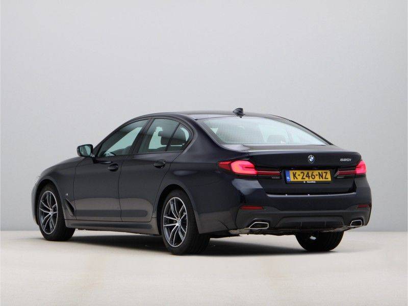 BMW 5 Serie 520i High Exe M-Sport Aut. afbeelding 11