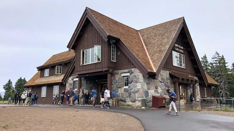 Crater Lake Rim Village Café and Gift Shop