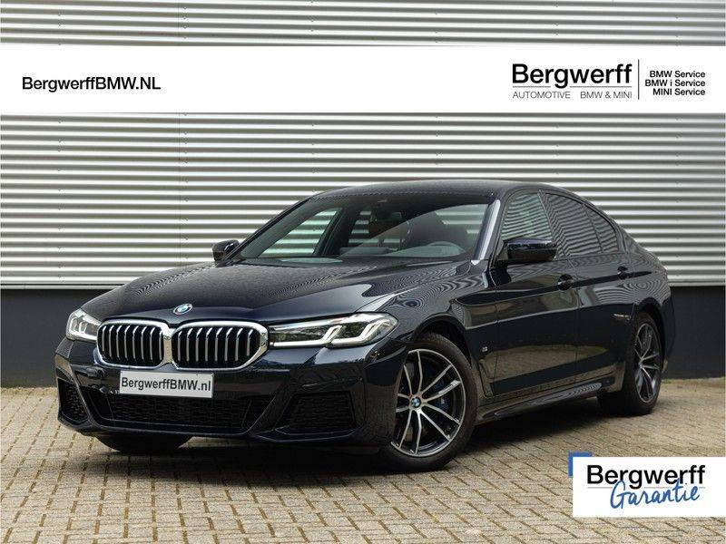 BMW 5 Serie 540i xDrive High Executive - M-Sport - DAB - Camera afbeelding 1