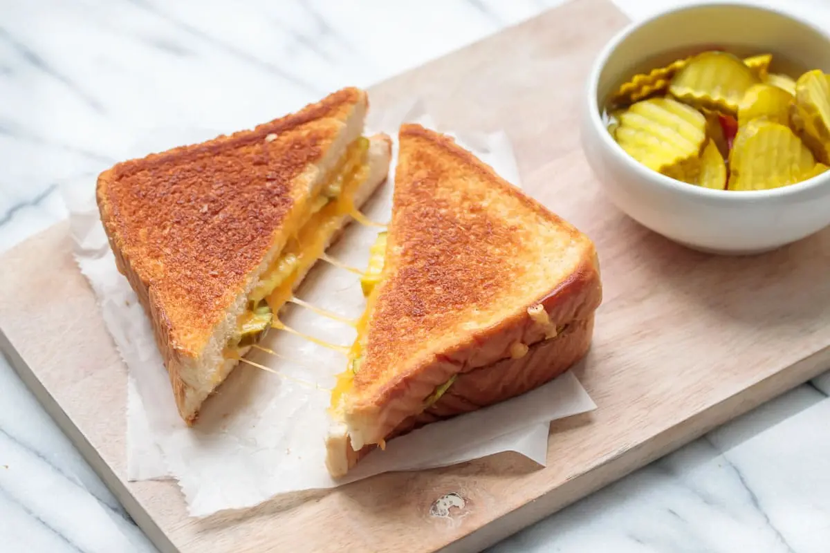 pickle grilled cheese sandwich