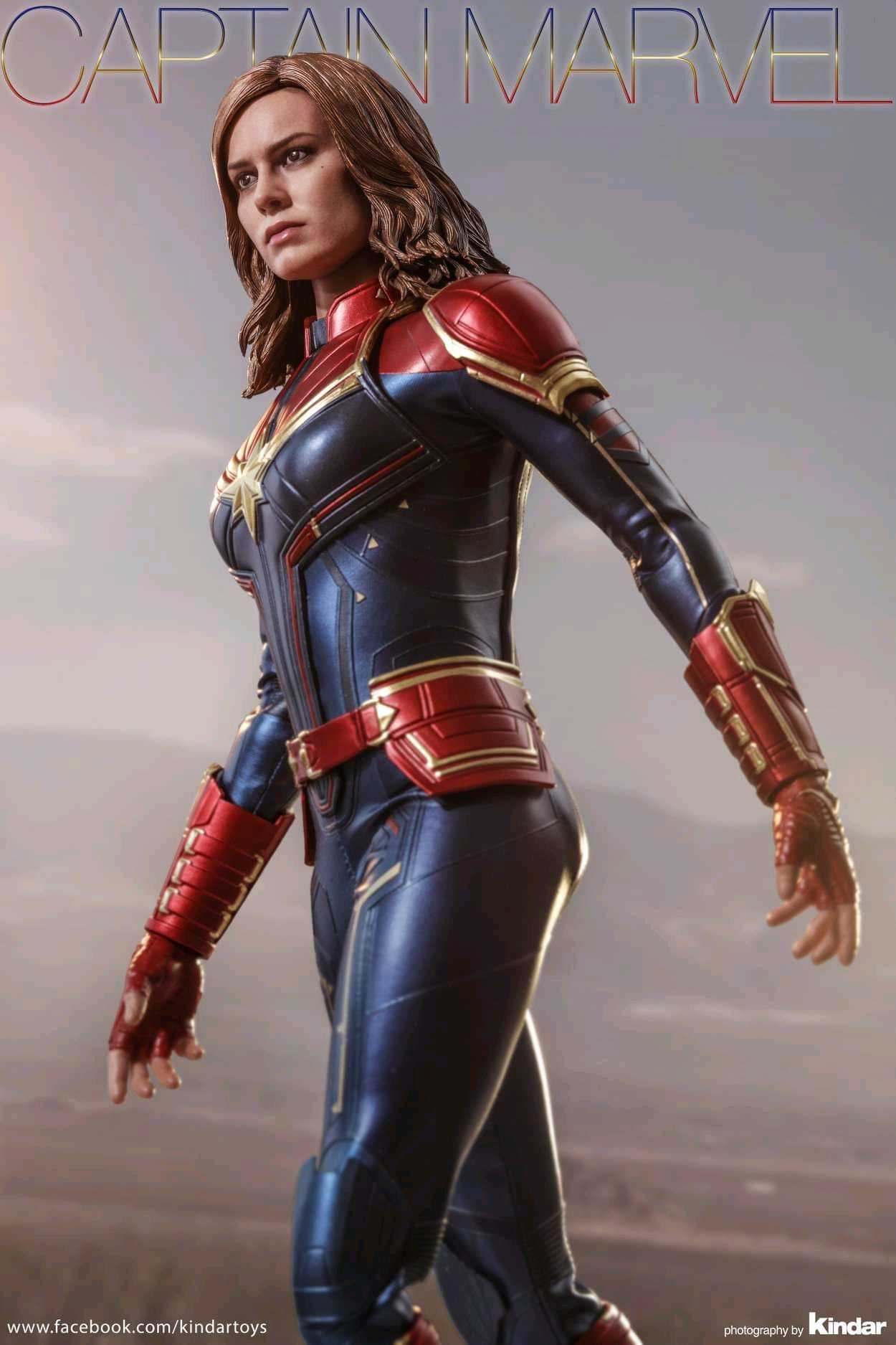 toy captain marvel