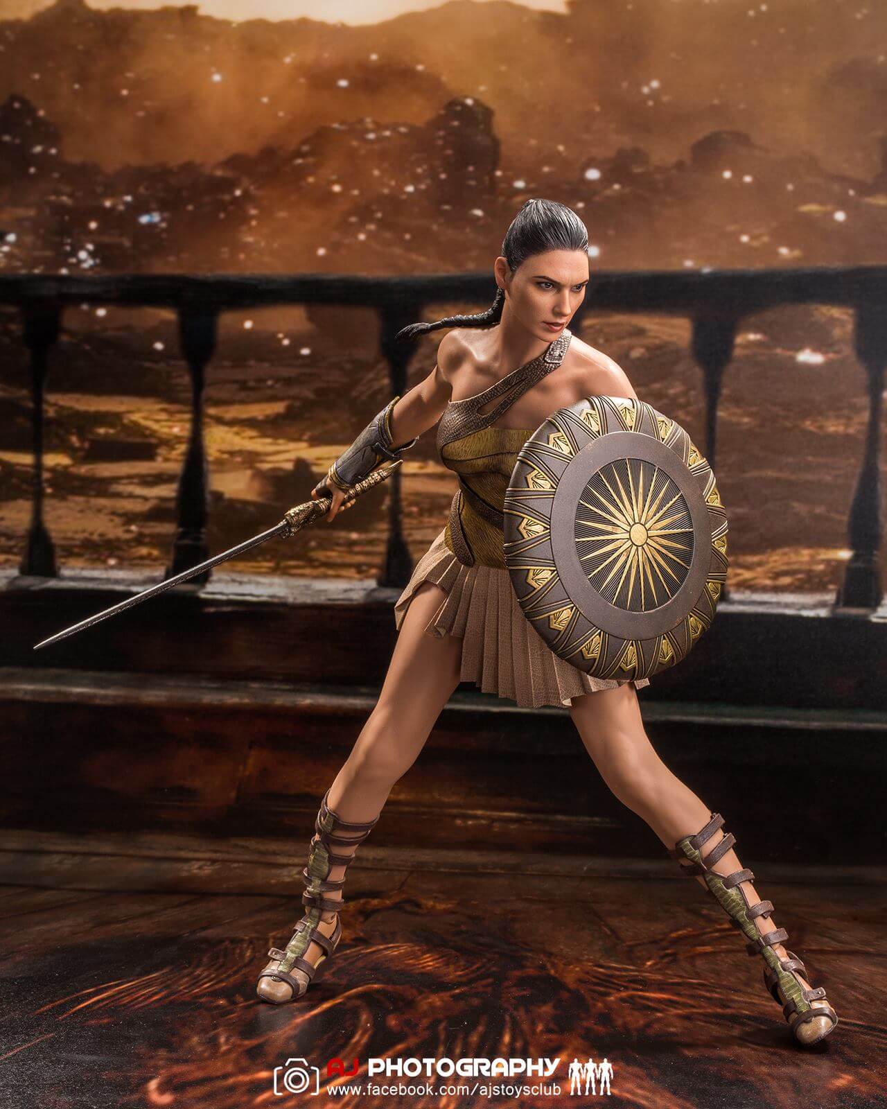 Hot Toys 1/6 Wonder Woman Training Armor Version