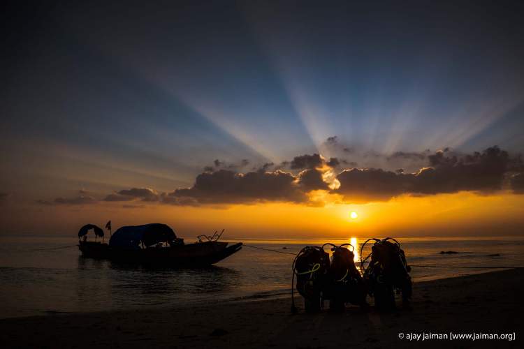 Early morning departure for a dive session
