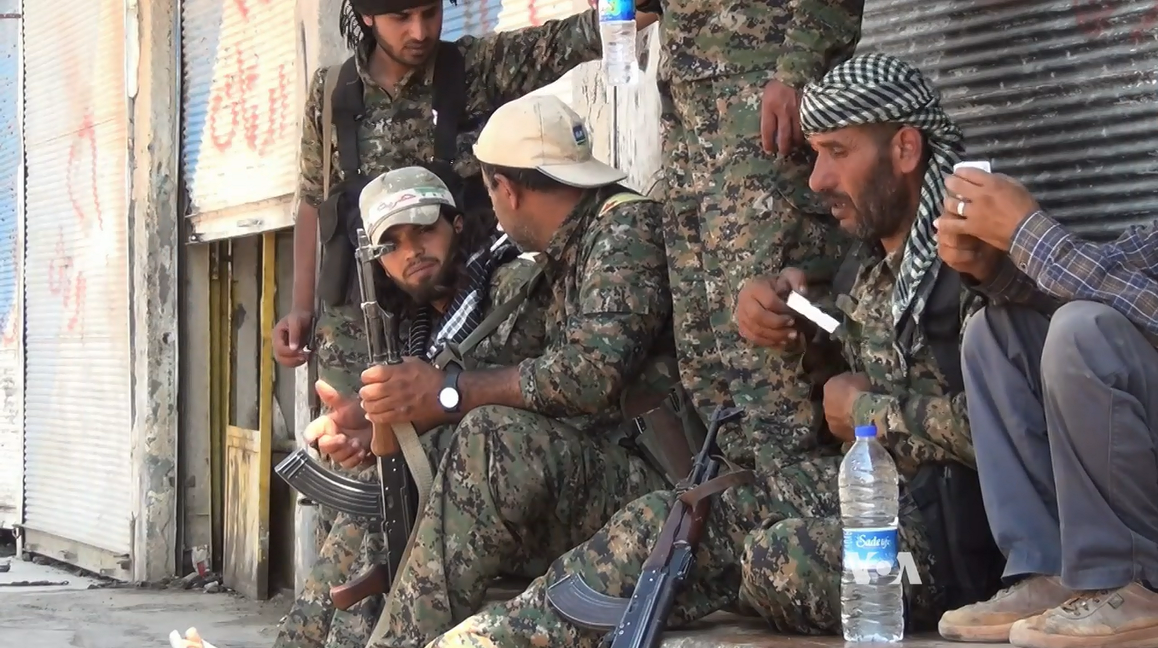 ASL_et_YPG_Tall_Abyad_juin_2015.PNG