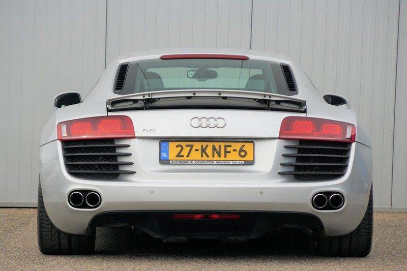 Audi R8 4.2 V8 FSI / 49dkm NAP / 1e eigenaar / B&O / R-Tronic / Orgineel Nederlands! / Navigatie afbeelding 21