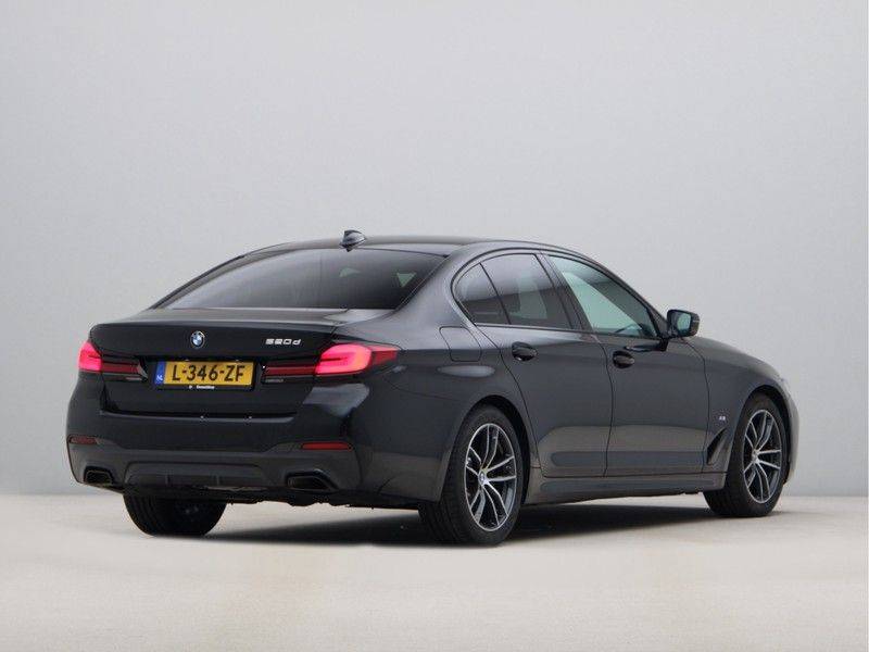 BMW 5 Serie 520d Sedan High Exe M-Sport afbeelding 9