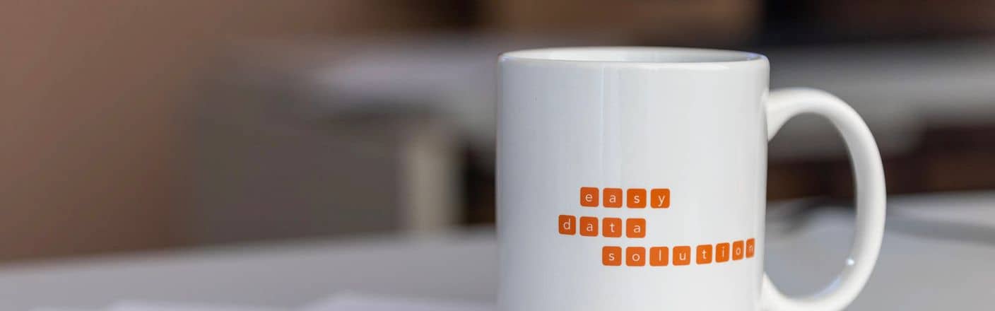 easy data solution Tasse Schreibtisch mit easy data solution Tasse