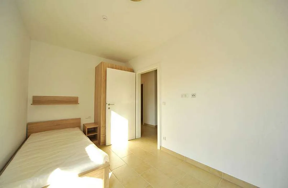 Private single room in shared apartment