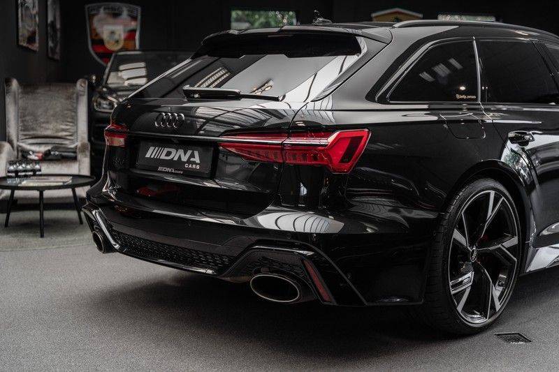 Audi A6 Avant RS 6 TFSI quattro Akrapovic B&O Panoramadak afbeelding 17