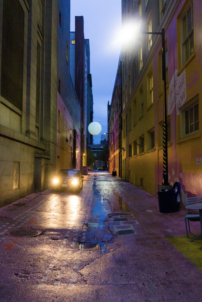 Ruelle de Vancouver durant la nuit
