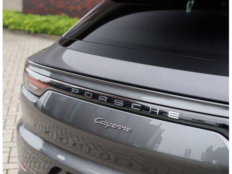 Porsche Cayenne Coupé 3.0 E-Hybrid *Sport Design*Pano*Soft-Close* afbeelding 8