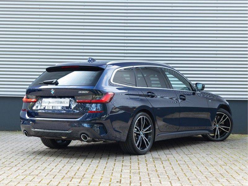 BMW 3 Serie Touring 330i M-Sport - Individual - Memoryzetels - Trekhaak - Panorama afbeelding 2