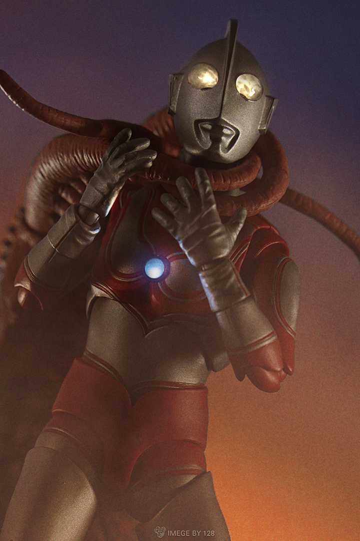 SHF Ultraman Twintail