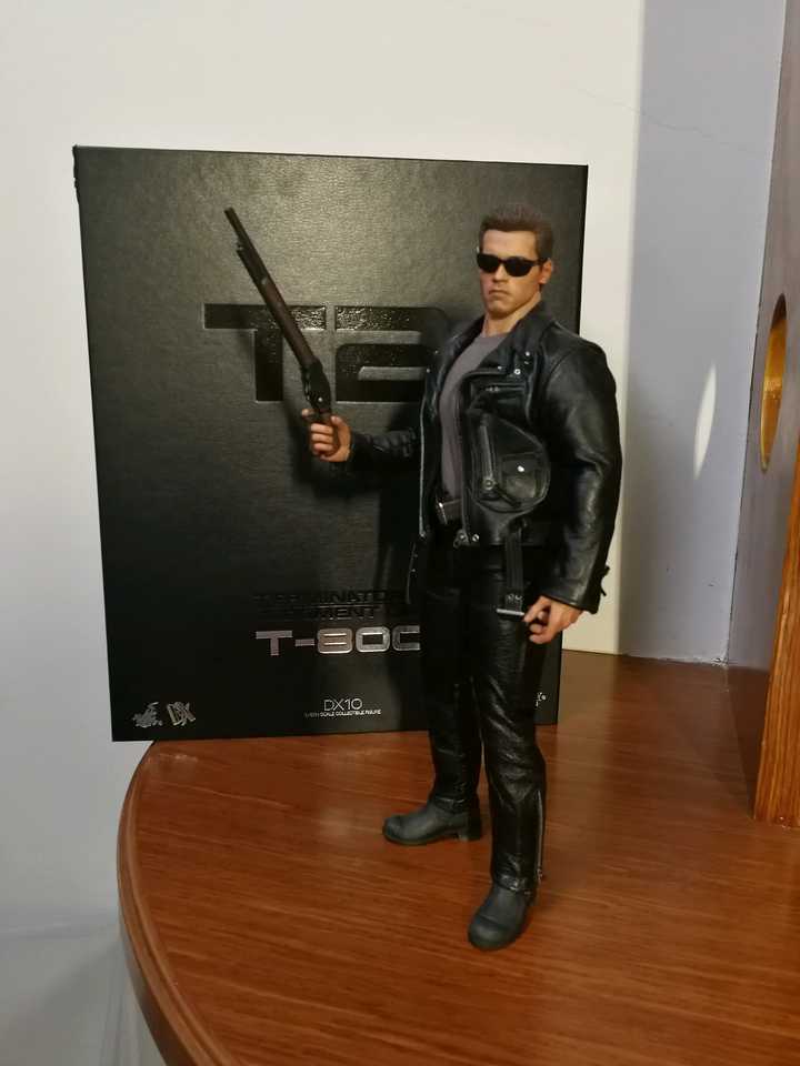 One Fourth Scale T1000