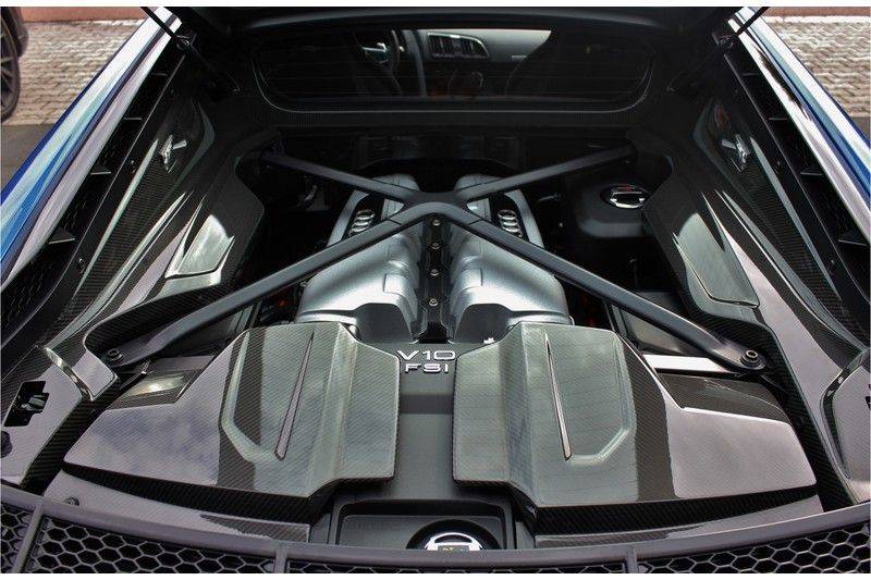 Audi R8 5.2 V10 Performance Quattro 620pk **Keramisch/B&O/Carbon/DAB/Camera** afbeelding 19