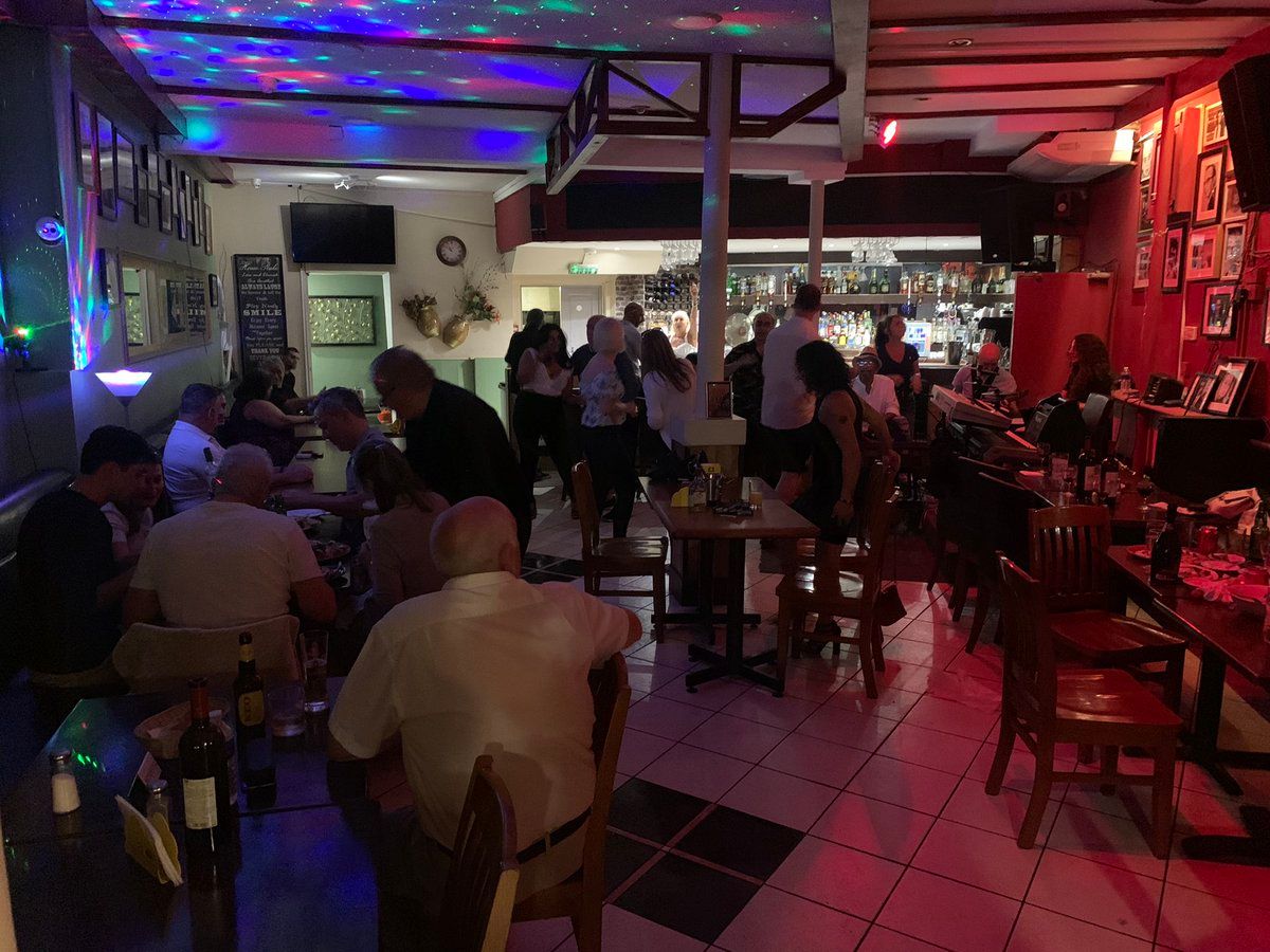 oh my god twitter doesn’t include alt text from images in their API