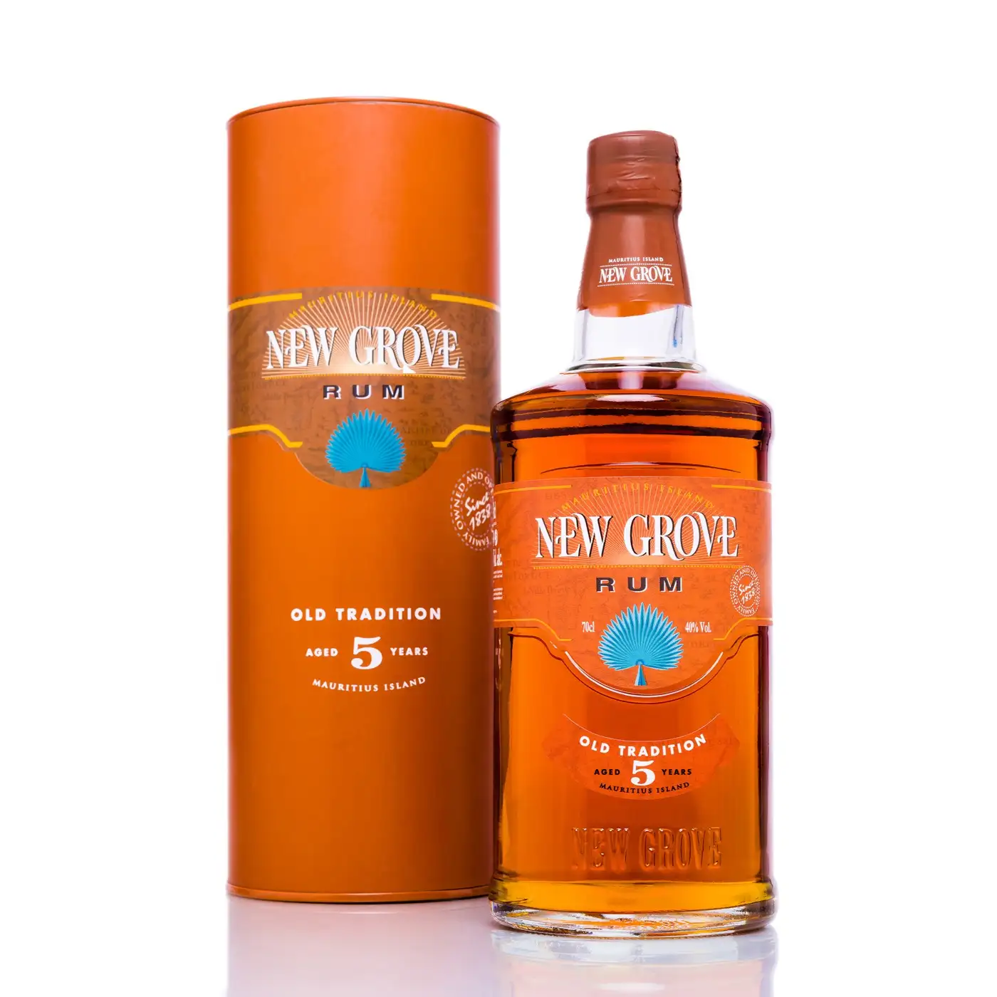 Image of the front of the bottle of the rum New Grove Old Tradition 5