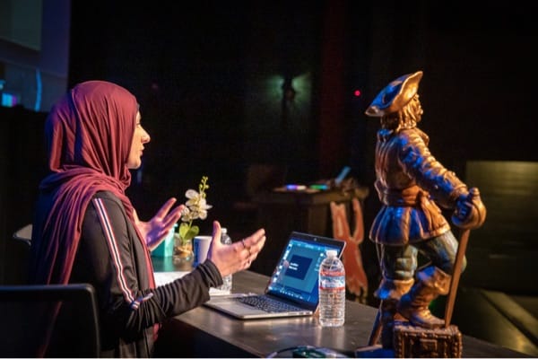 Sara Soueidan speaking at SmashingConf SF 2019.