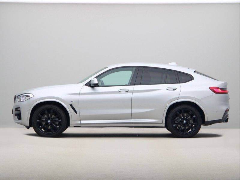 BMW X4 xDrive20i Executive M Sport afbeelding 12