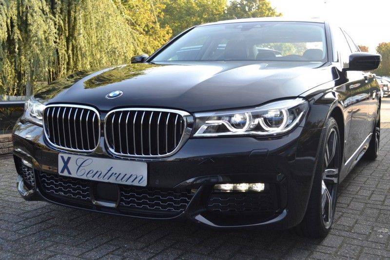 BMW 7 Serie 740i M sportpakket afbeelding 1