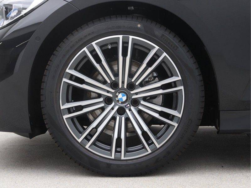 BMW 3 Serie 320i Touring High Exe M-Sport Aut. afbeelding 22