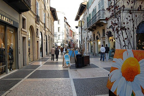 Brescia si illumina per Cidneon 2019