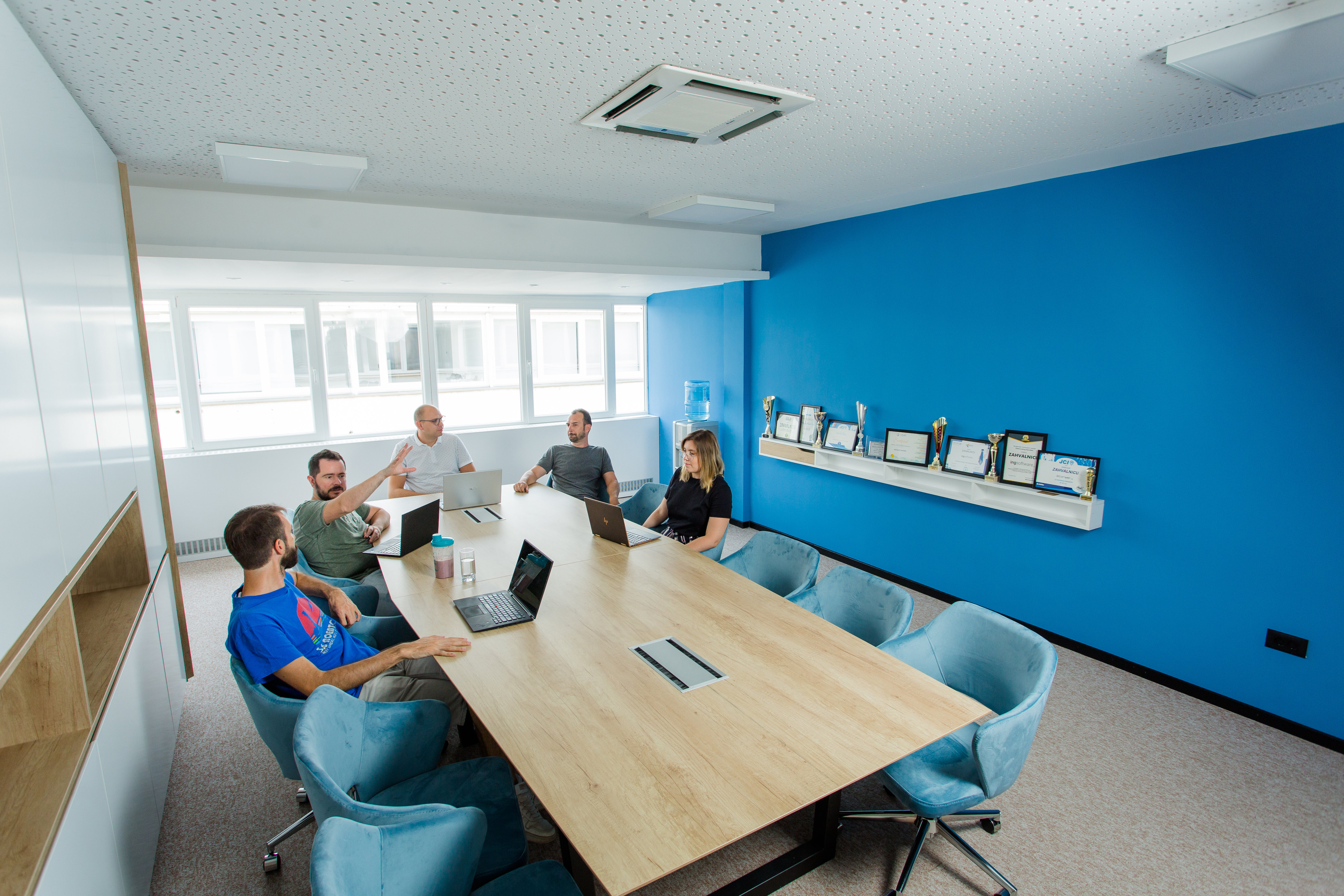 ingsoftware new office - meeting-room