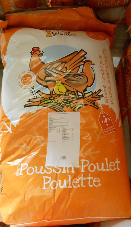 Aliments pour volailles démarrées/« premier âge »