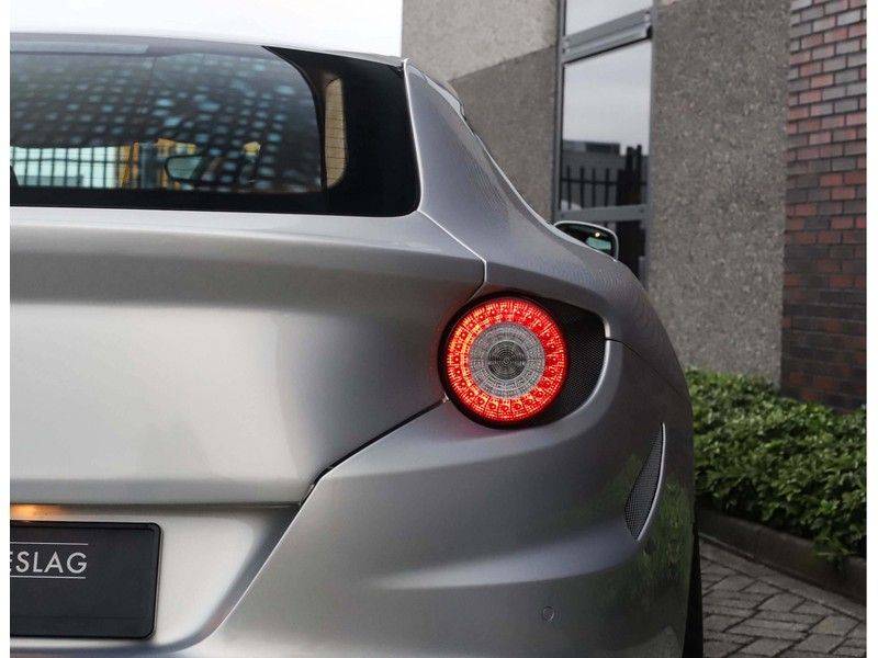 Ferrari FF 6.3 V12 *Atelier car*Suspension lift*Camera’s*Import Zwisterland* afbeelding 3