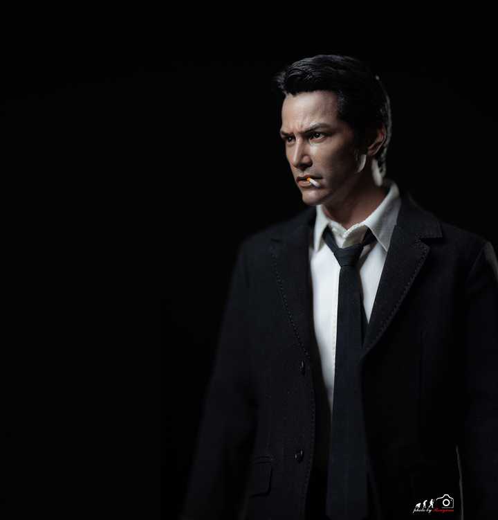 Constantine 1/6 Scale Figure